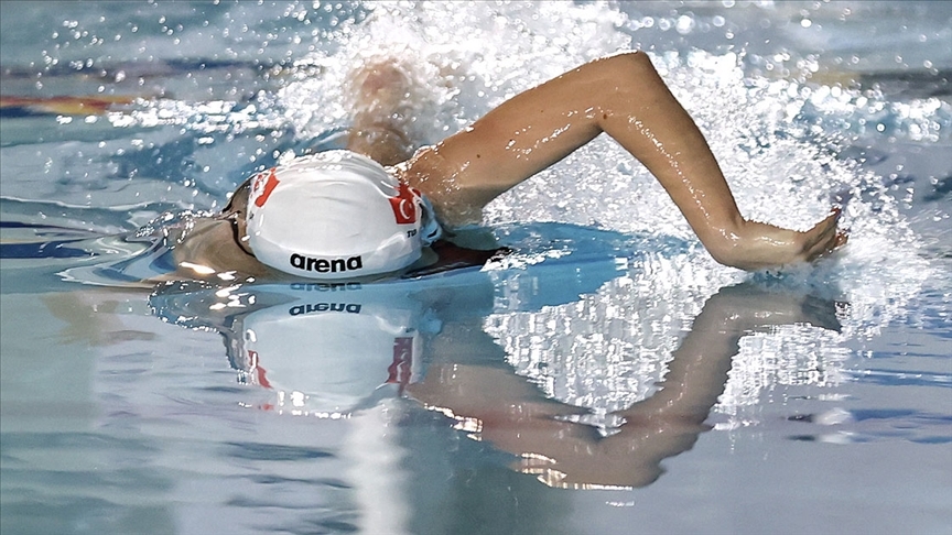 土耳其游泳选手在东京晋级半决赛