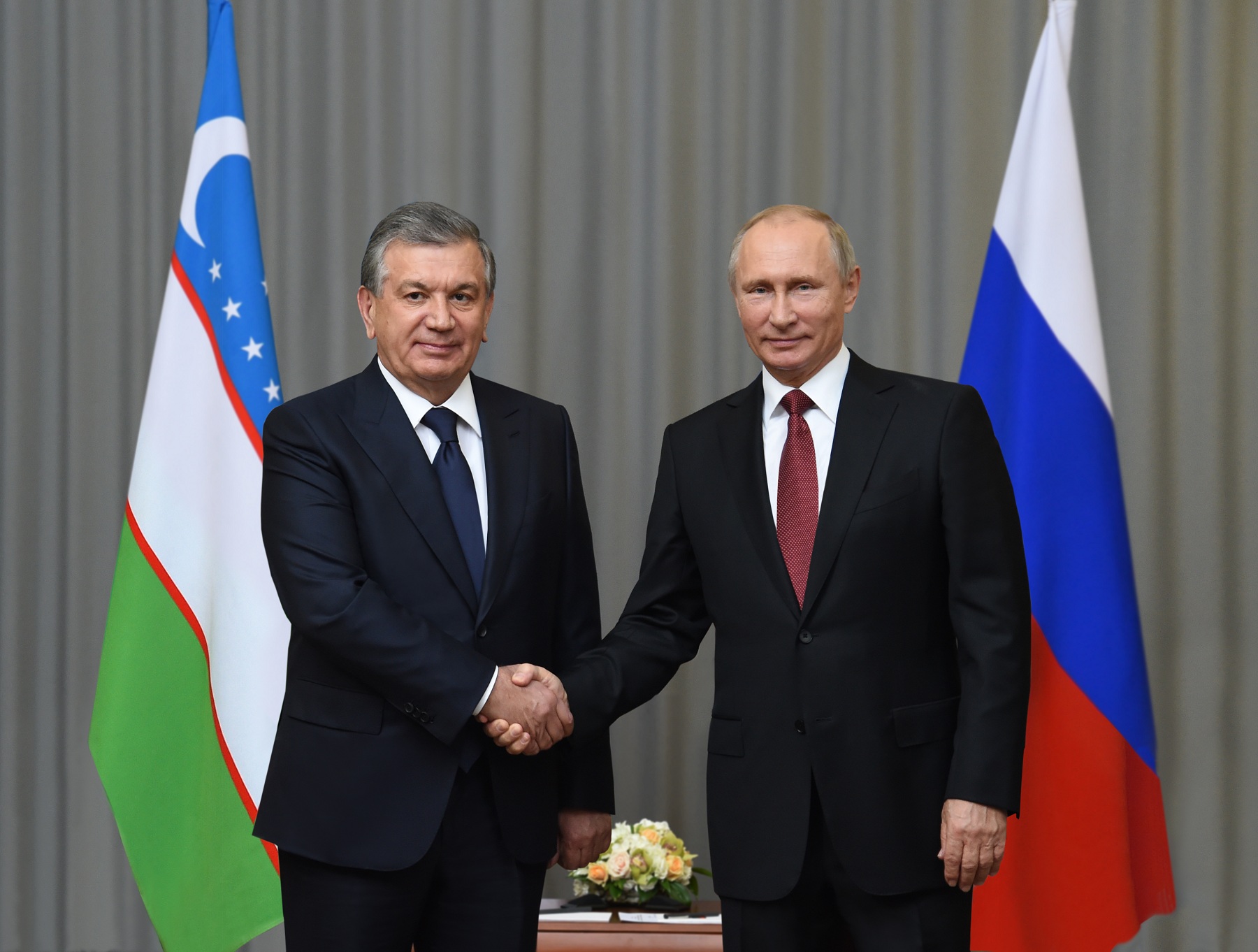Rusiya vә Özbәkistan prezidentlәri arasında telefon danışığı olub