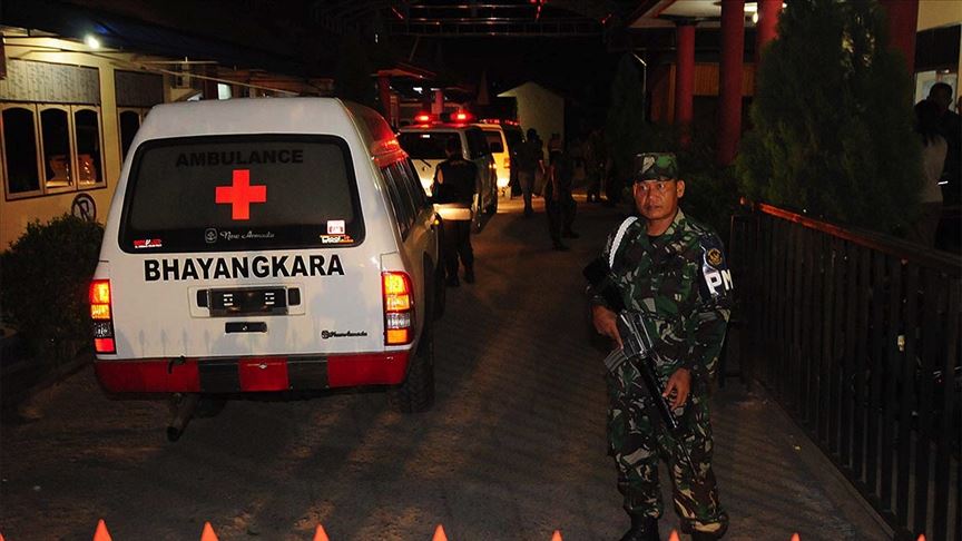 Свлачище в златна мина взе 5 жертви в Индонезия