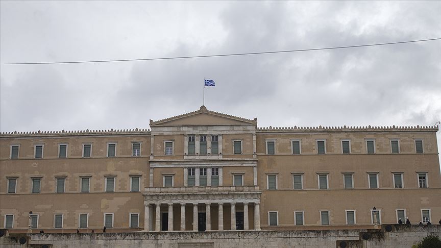 Πολιτικός πόλεμος στην Ελλάδα λόγω της υπόθεσης Λιγνάδη