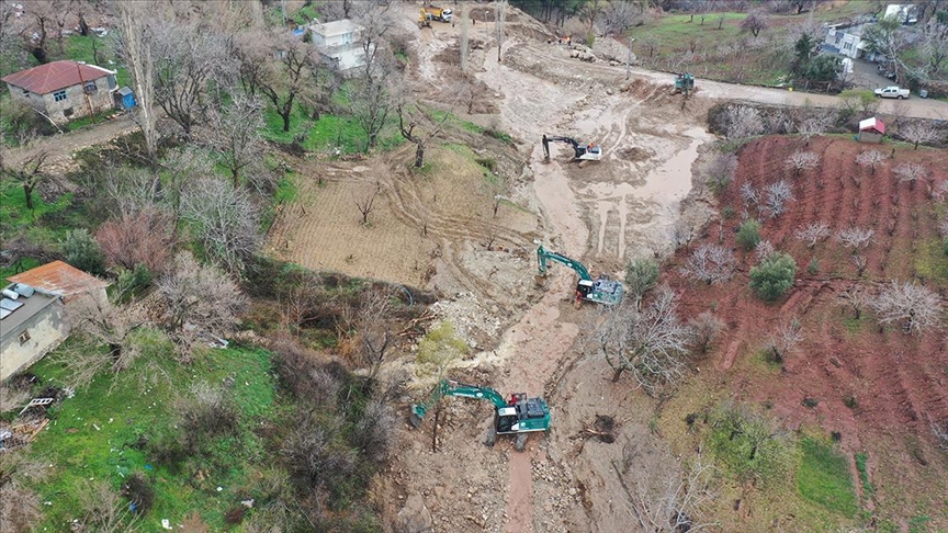 Sale il bilancio delle alluvioni  salito a 19