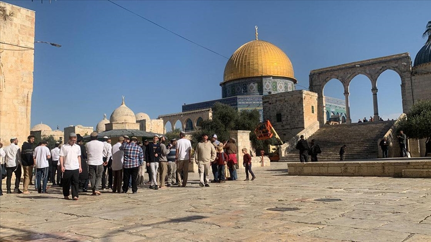 دهها یهودی افراطی به مسجد الاقصی یورش بردند