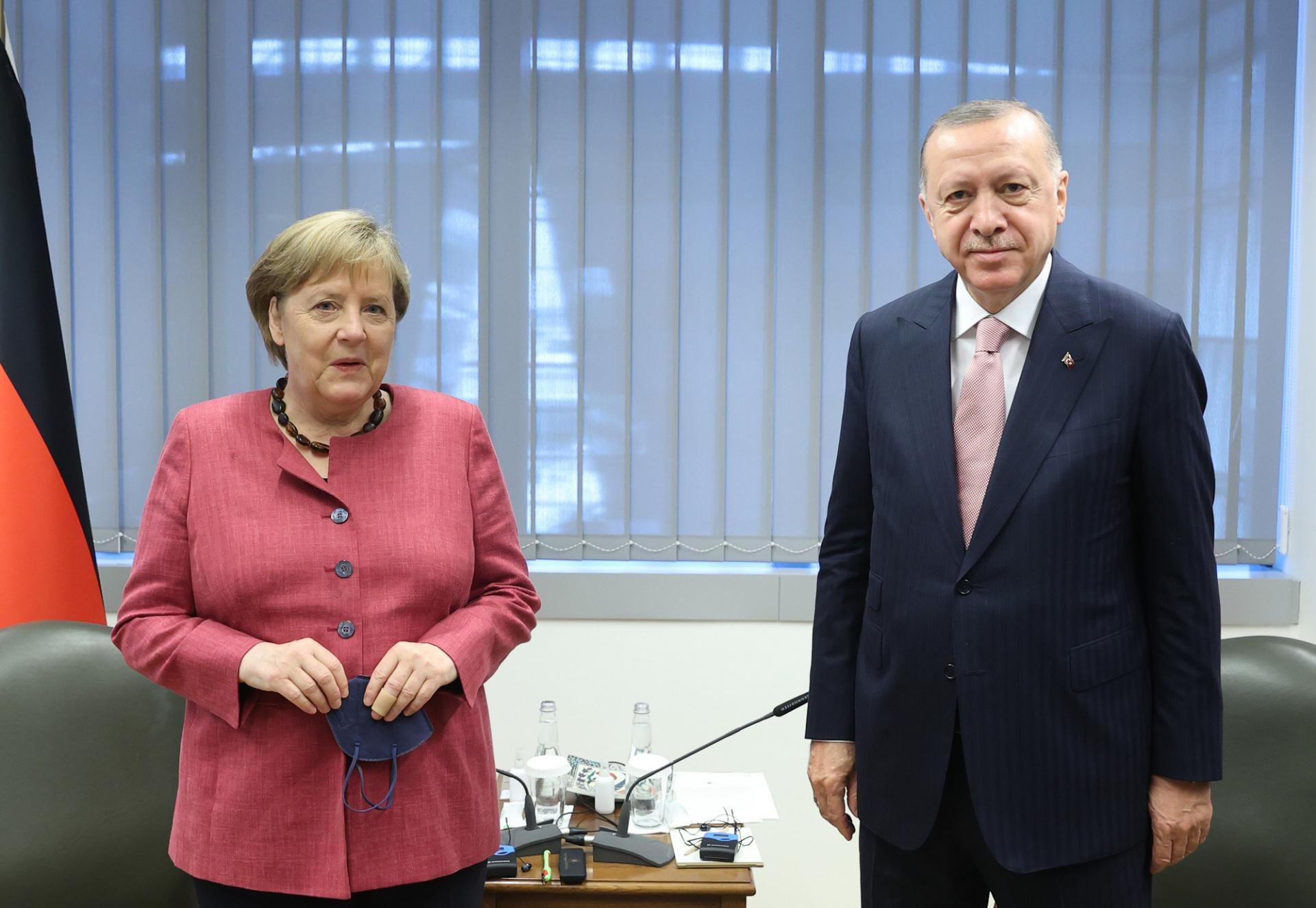 Merkel-Draghi: " Turchia ha tutti i diritti ad essere appoggiata sul dossier immigrazione"