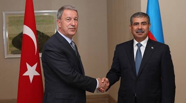 Телефонски разговор меѓу министерот Хулуси Акар и неговиот азербејџански колега Закир Хасанов