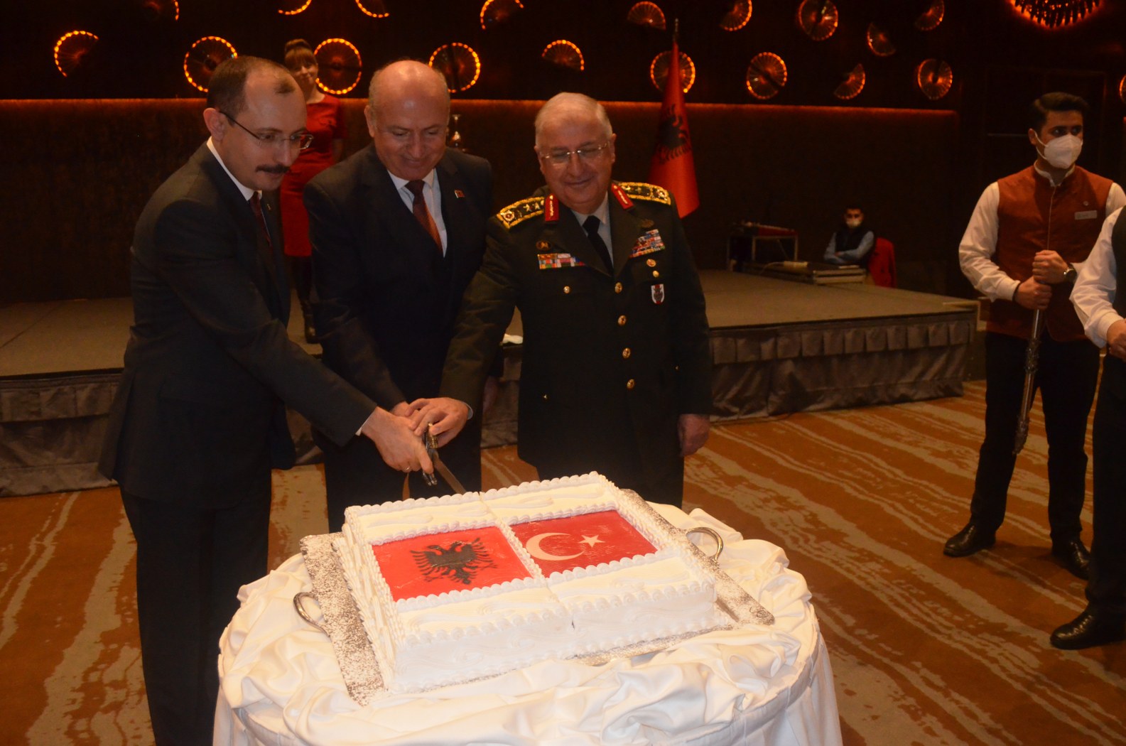 Në Ankara festohet me entuziazëm 109-vjetori i Ditës së Flamurit dhe Pavarësisë së Shqipërisë