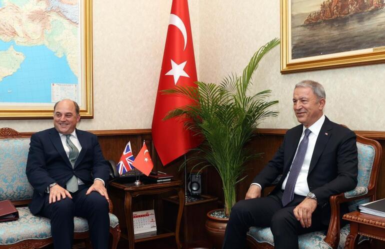 土英两国防长在安卡拉举行会晤