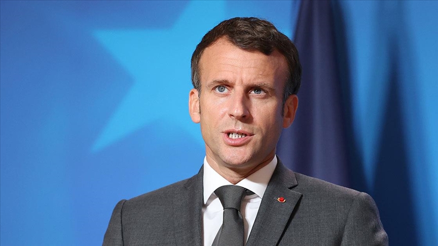France : un retraité non-vacciné de 63 ans porte plainte contre Macron