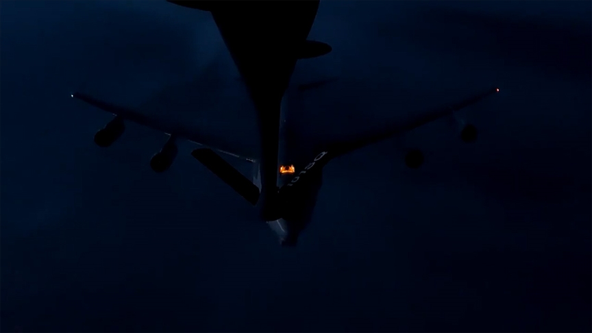 Türkiyə Hava Qüvvələri NATO təyyarəsinə ilk dəfə gecə missiyası zamanı yanacaq doldurub
