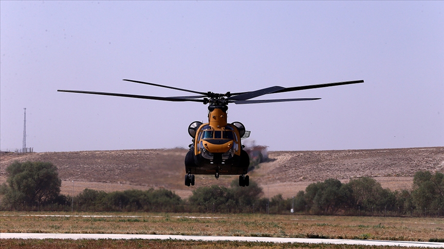 امریکا در خصوص فروش هلیکوپتر شینوک به مصر موافقت کرد