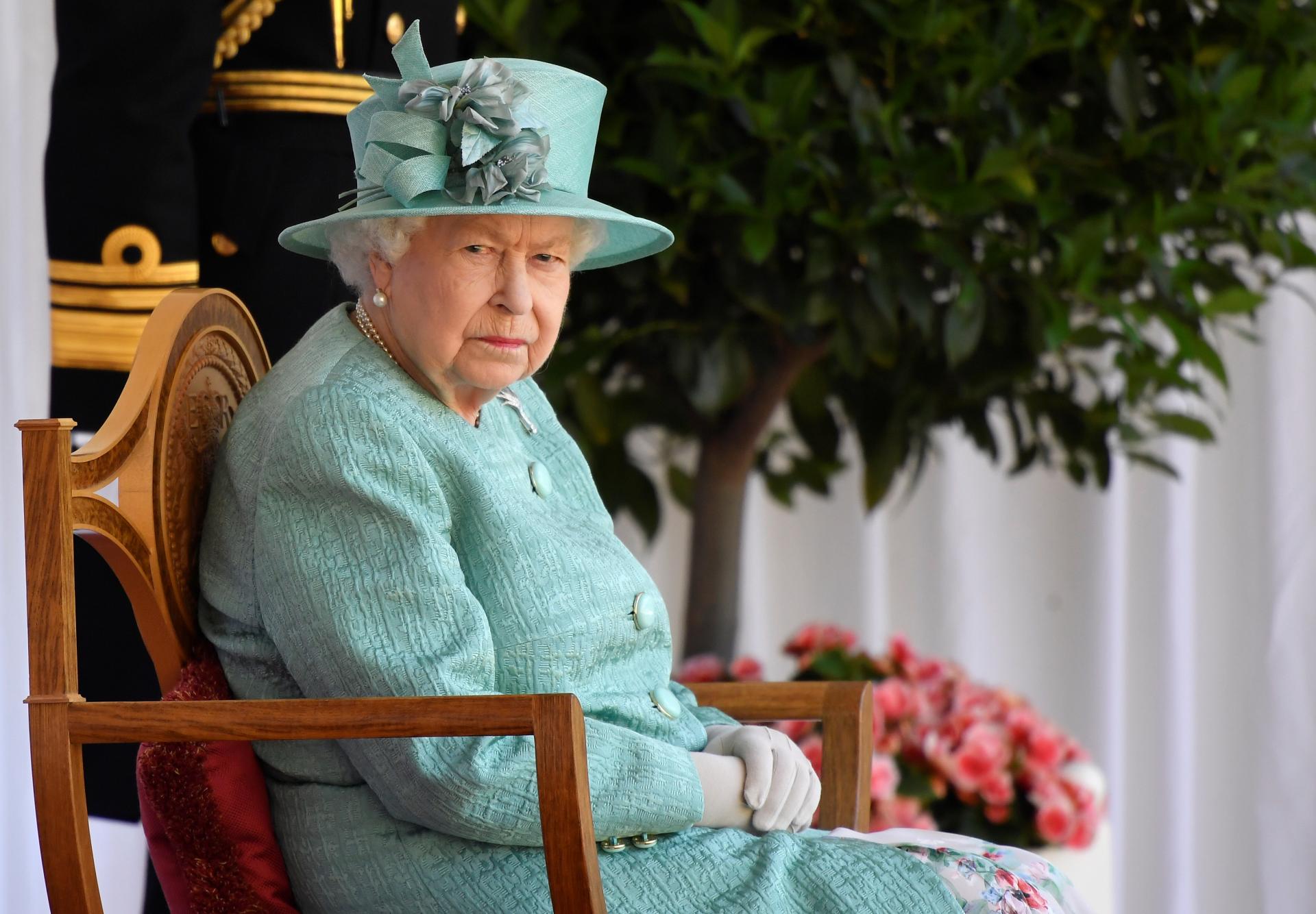 英国女王8年来首次留院一晚