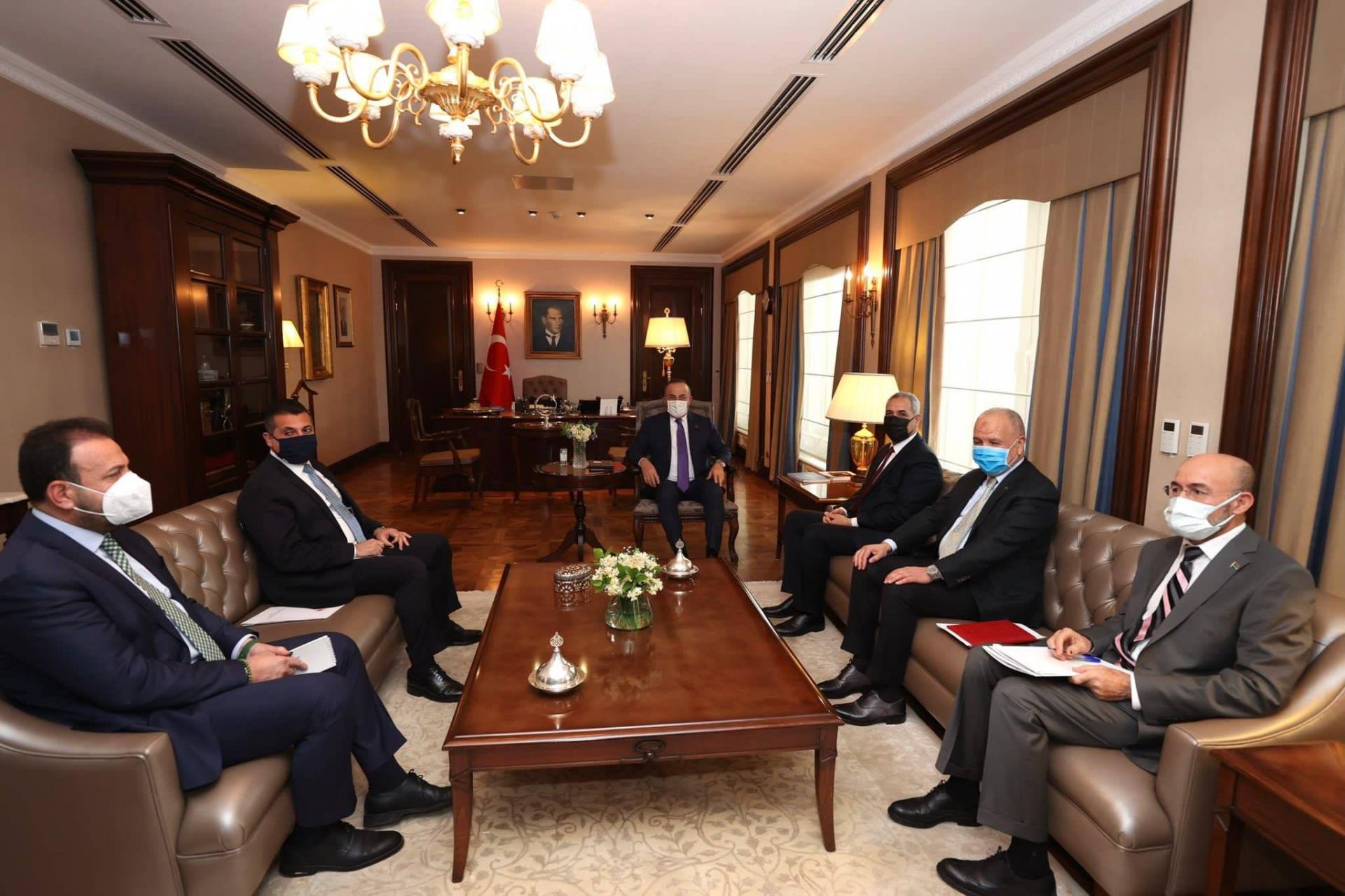 دیدار وزیر خارجه تورکیه و سفیر جدید لیبیا در انقره