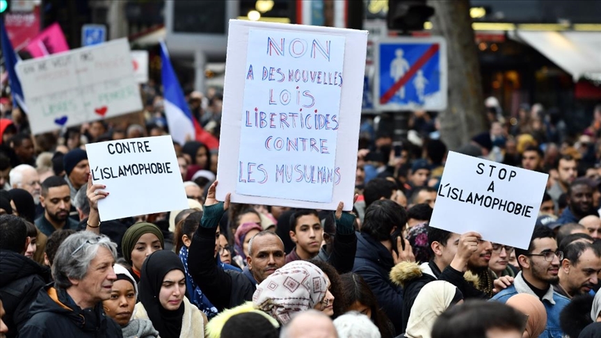 Grupo de 36 ONG presenta una petición a la ONU para ponerle fin a la islamofobia en Francia