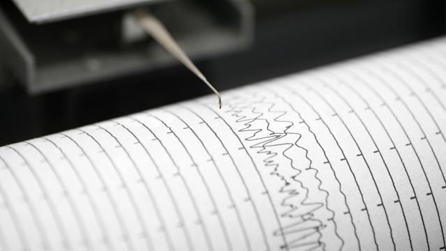 日本宫崎海岸发生 5.8 级地震