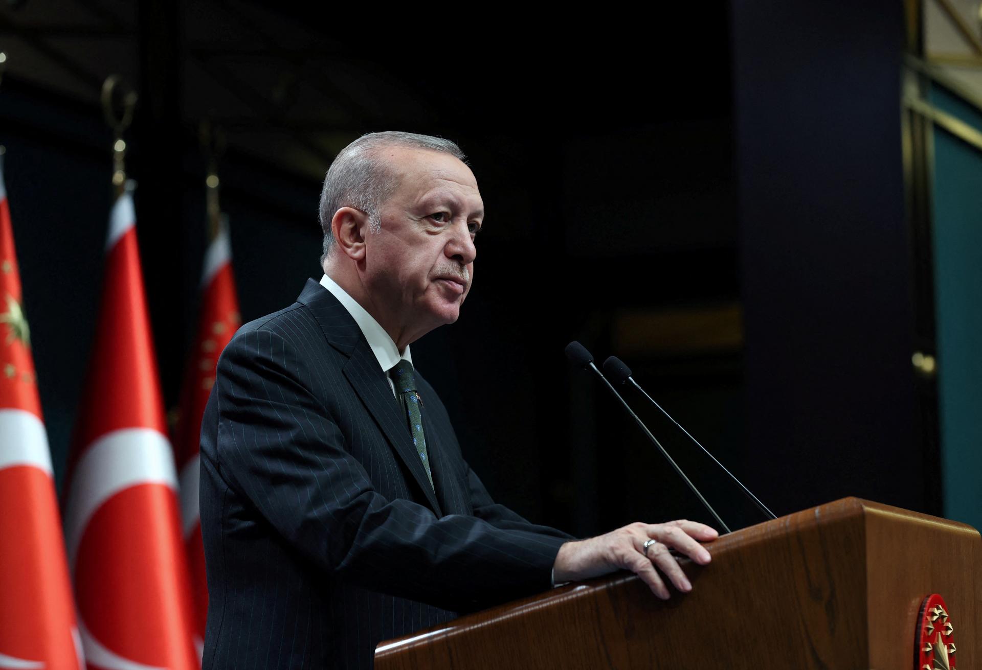 Erdogan: Auspico che il bilancio 2022 porti benefici al nostro paese