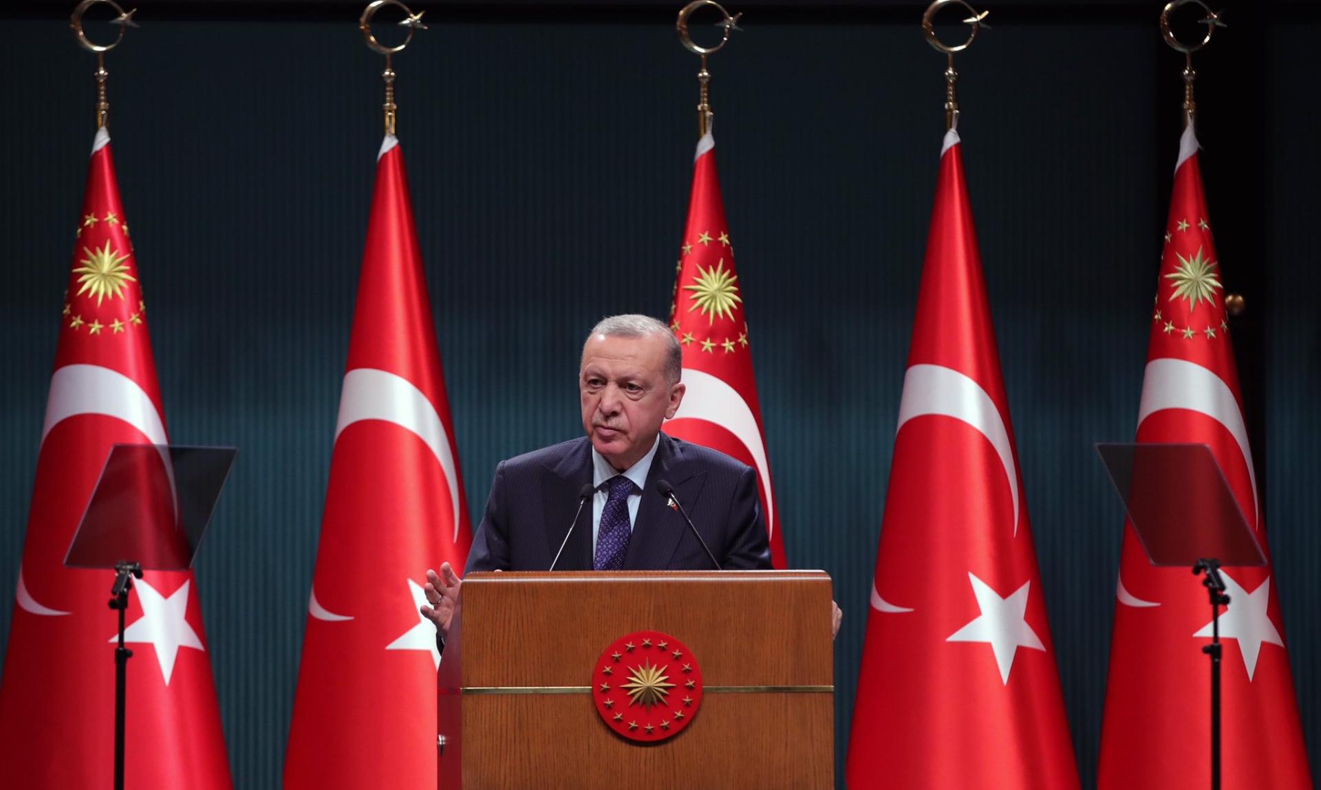 Послание на Ердоган във връзка с изстрелването на новия турски спътник...