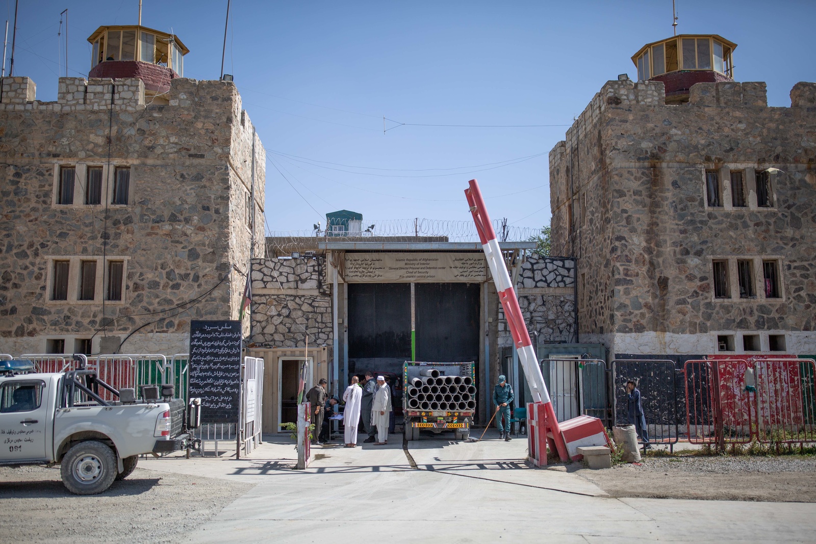 アフガニスタンの刑務所で拷問や虐待が横行 Turkiye Nin Haber Kaynagi