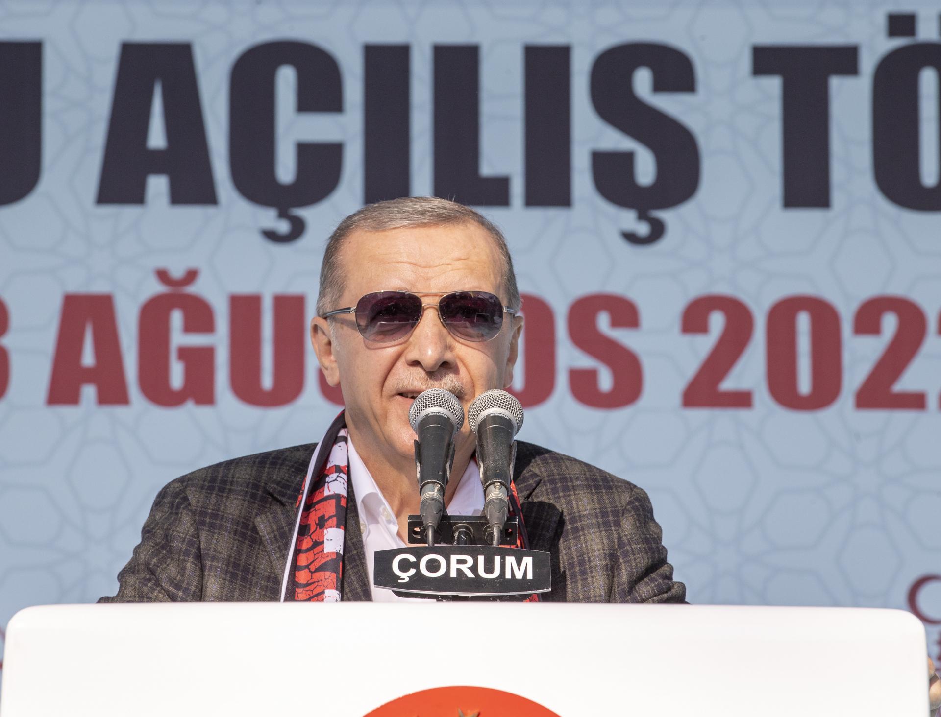 اردوغان: هرگز از هدف خدمت به ترکیه عقب نشینی نکردیم
