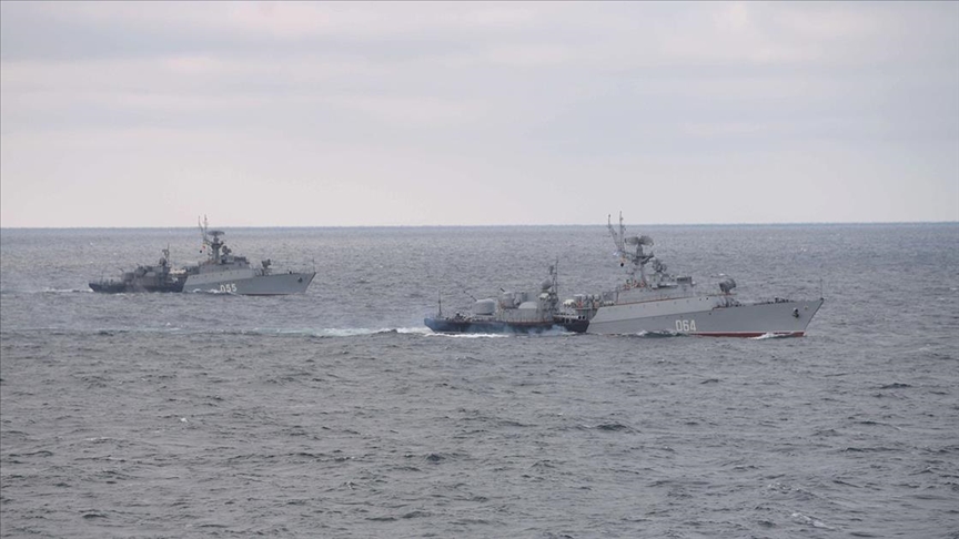 مانور نظامی کشتی‌های جنگی روسیه در دریای سیاه