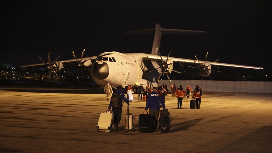 هواپیمای باری نظامی حامل لوازم کمکی به مقصد بنگلادش به پرواز درآمد