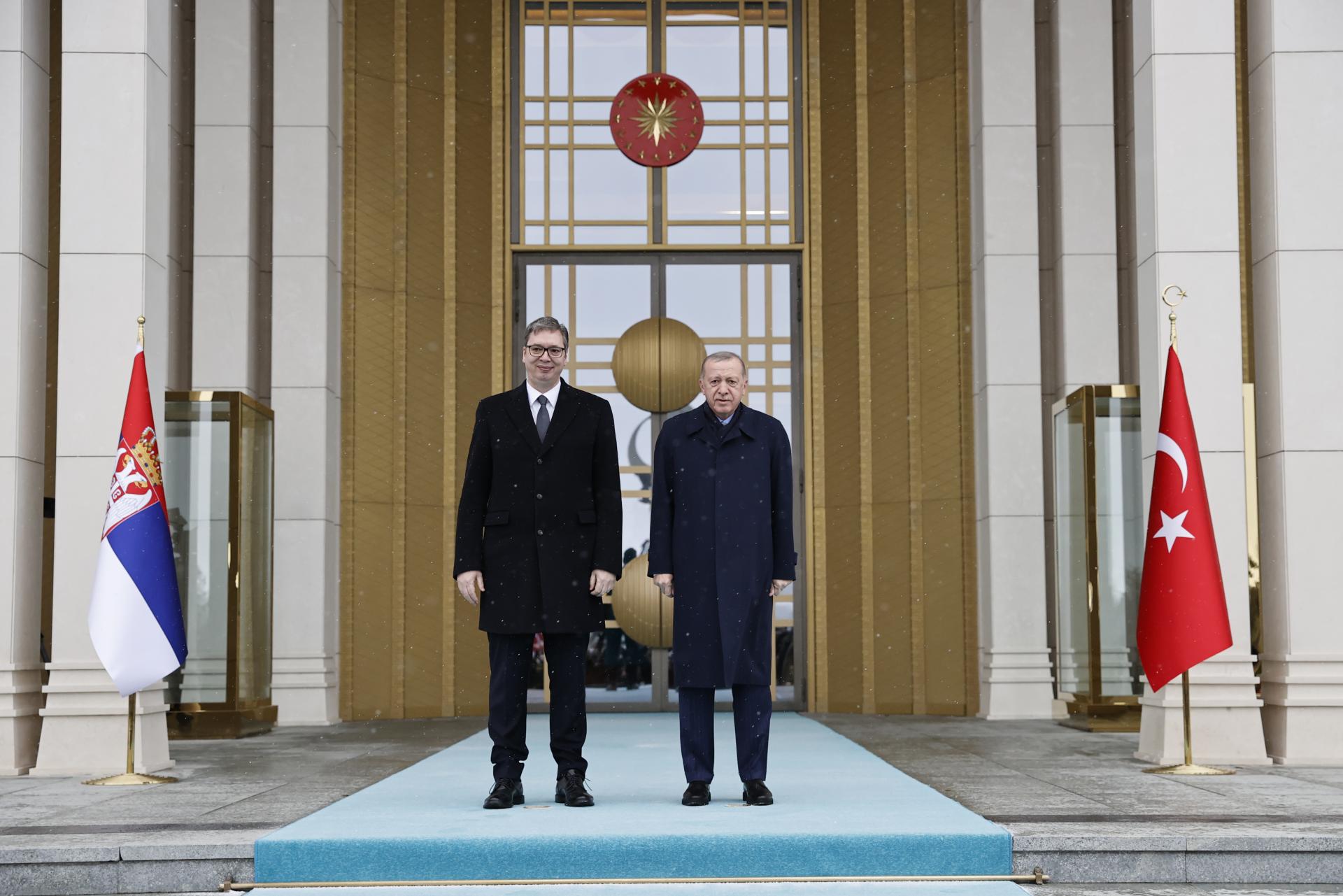 Эрдоган Сербиянын президенти Вучичти тосуп алды