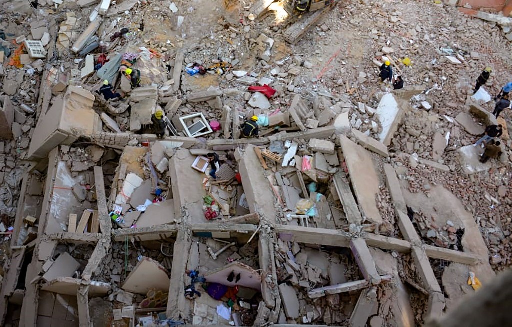 Στους 23 οι νεκροί από την κατάρρευση κτιρίου στην Αίγυπτο