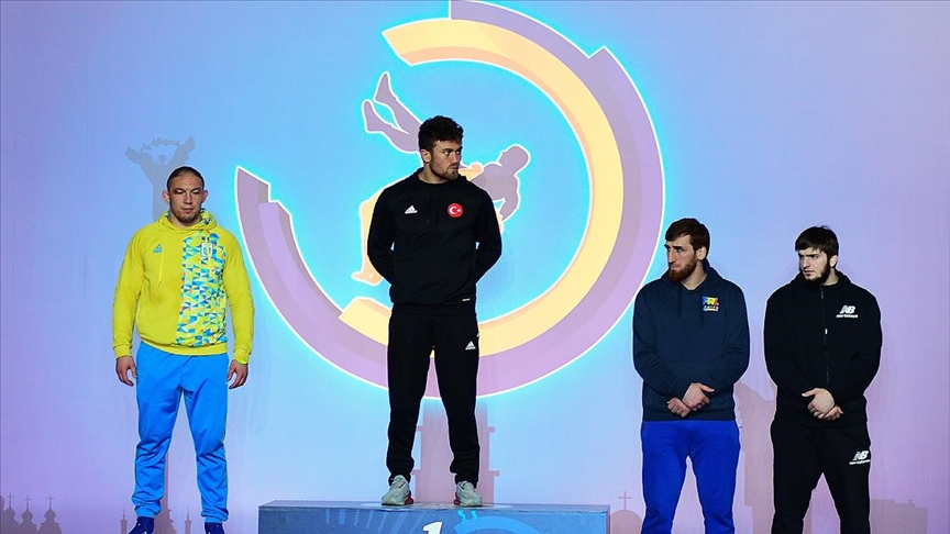 Luchadores turcos obtienen 4 medallas en Ucrania