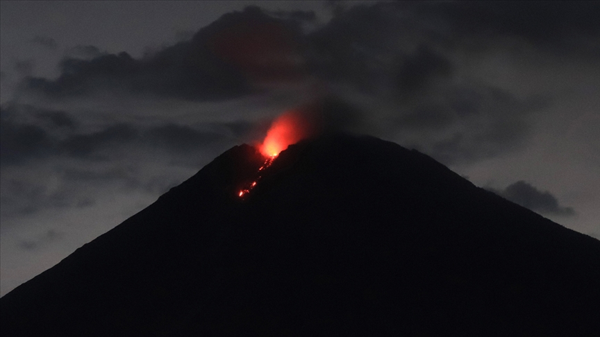 Galápagos-szigeteken kitört a Wolf-vulkán