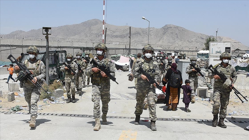 سربازان ترکیه در میدان هوایی کابل به فعالیت های خود ادامه میدهند