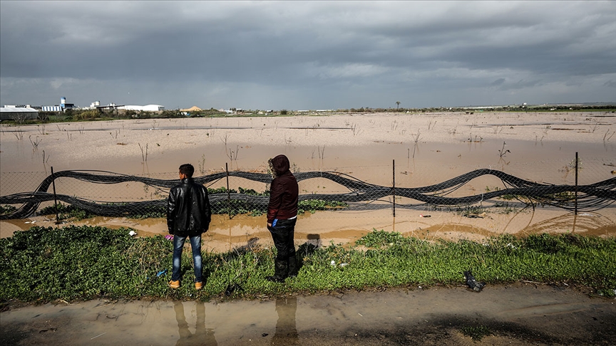 Израел со отворање на испусните вентили на браните поплави 700 хектари поседи во Појасот Газа