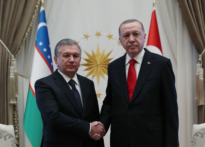 总统埃尔多安与乌兹别克斯坦总统举行电话会晤