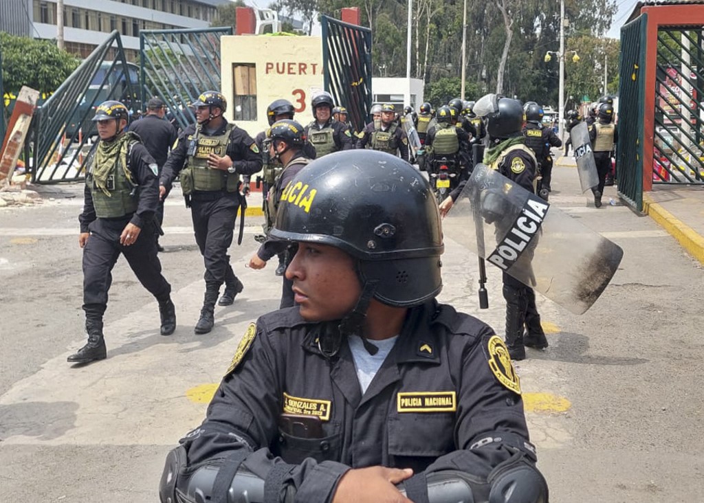 El Congreso de Perú rechaza otra vez el llamado de Boluarte para adelantar elecciones a 2023