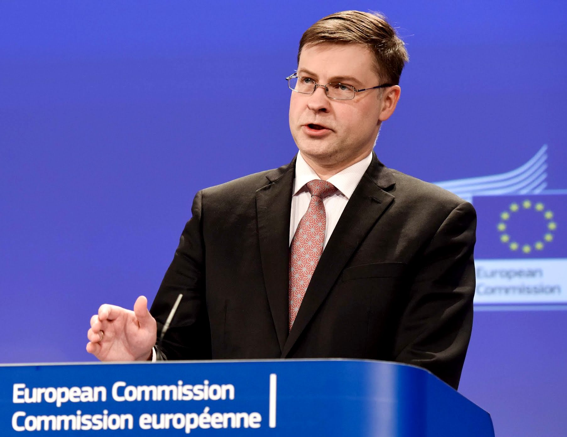 La UE, preocupada por la escalada de precios de la energía y la inflación