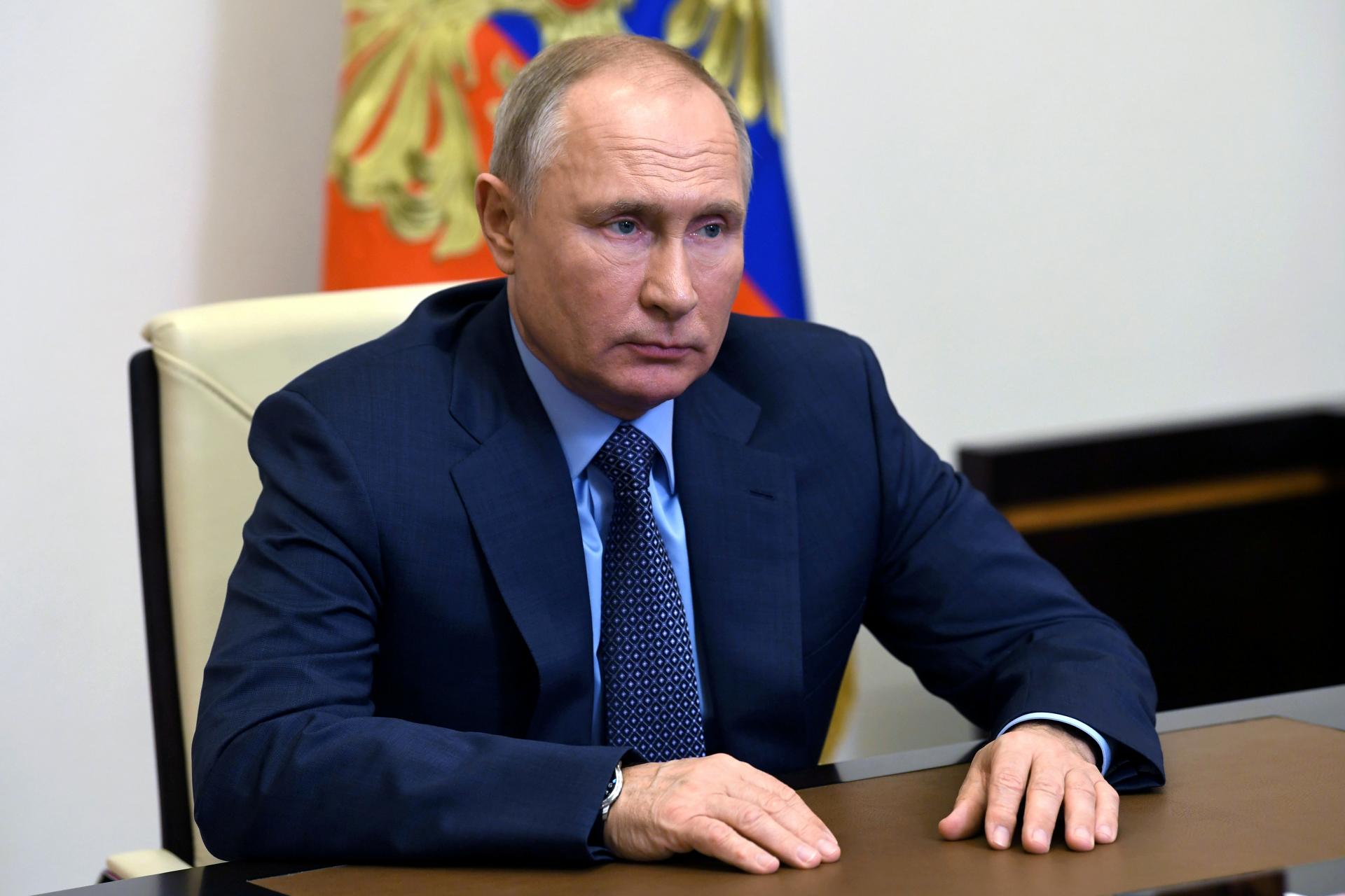 روس: صدر پوتن نے کورونا ویکسین لگوا لی، ویکسین کے بارے میں معلومات پوشیدہ رکھی گئی ہیں