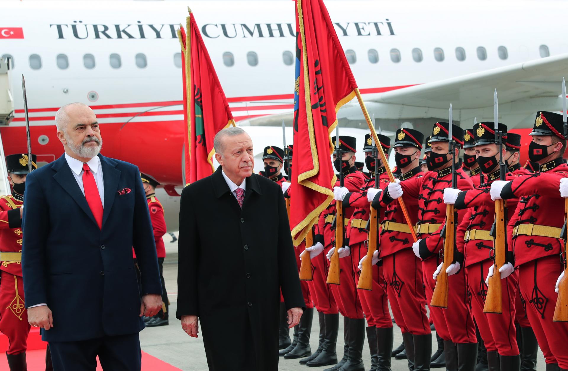 Prezident Erdogan Albaniýa Bardy