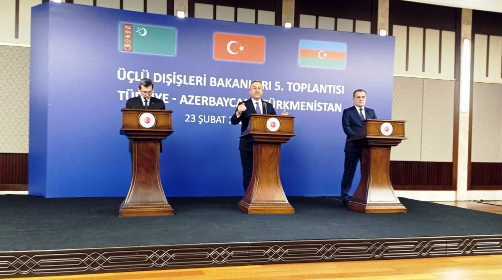Türkiýe-Türkmenistan-Azerbaýjan döwletleriniň Daşary işler ministrleriniň metbugat ýygnagy