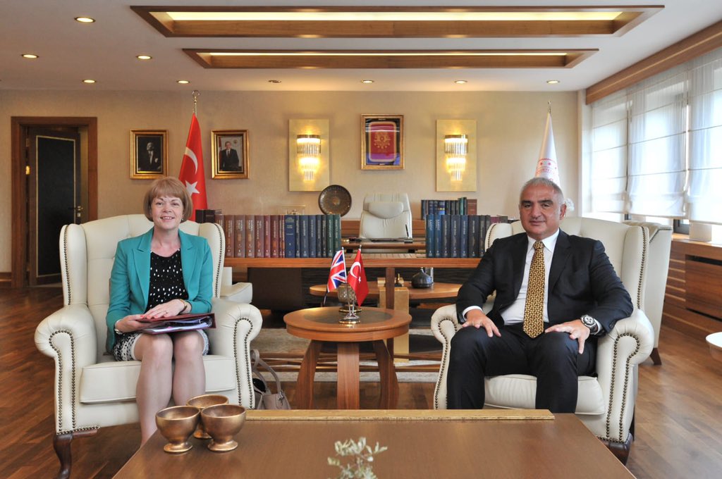 Ministri turk i Kulturës u takua me homologen britanike Morton