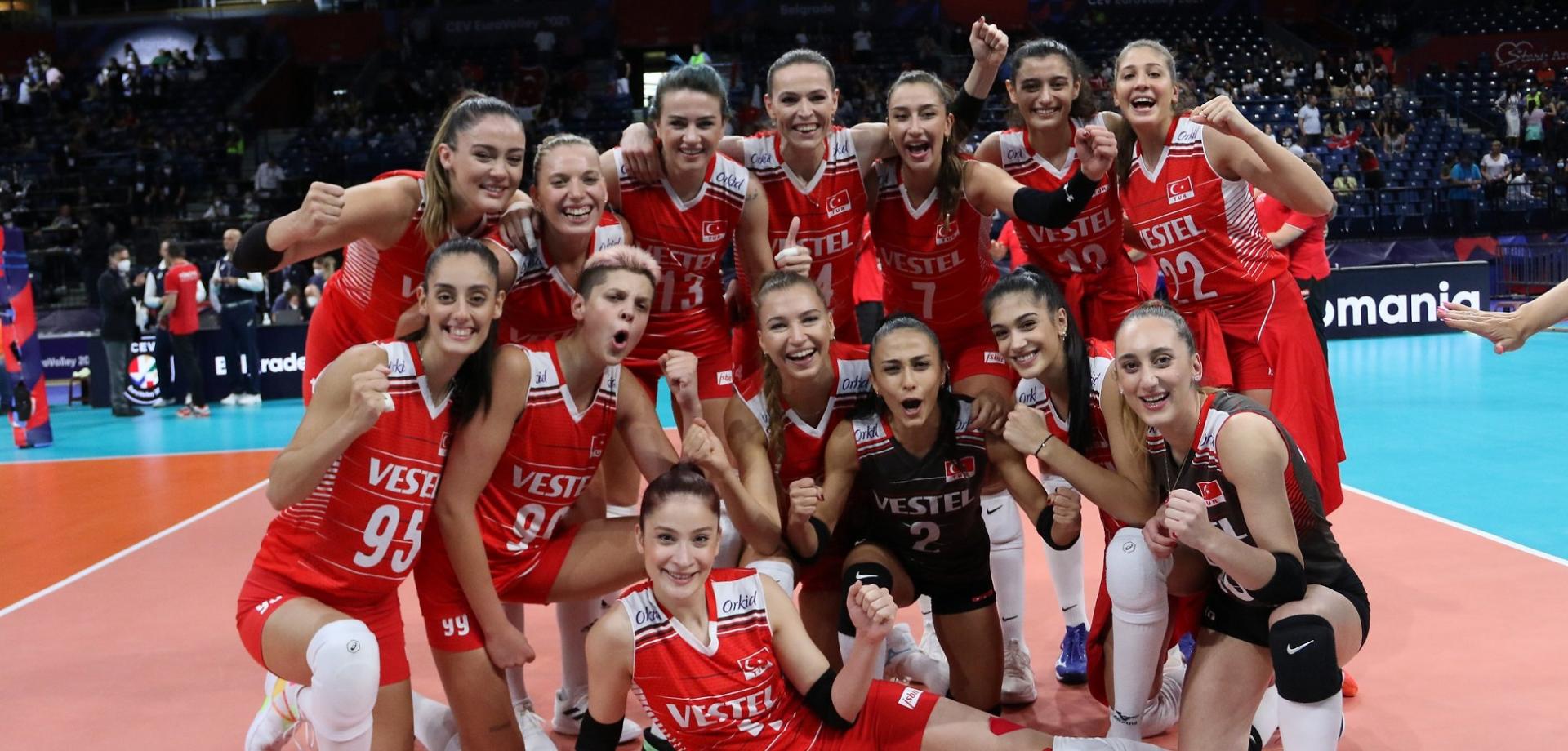 Las “Sultanas” obtienen medalla de bronce y tercer puesto en el Campeonato Europeo de Voleibol