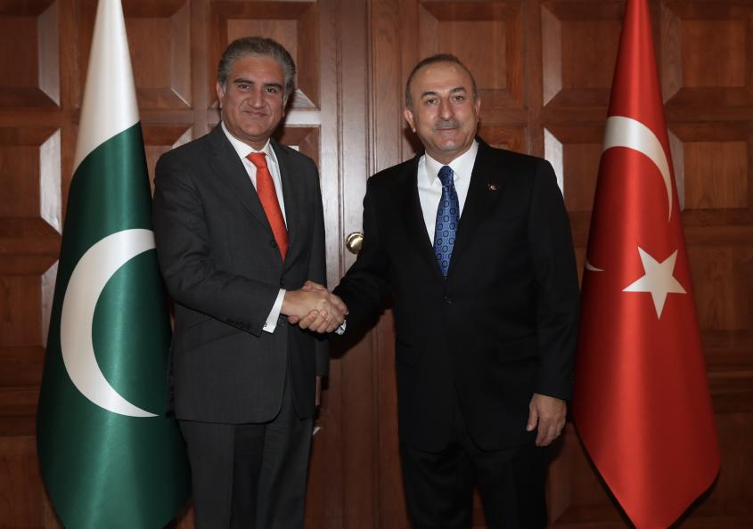 ترک وزیر خارجہ کی پاکستانی ہم منصب شاہ محمود قریشی سے ٹیلی فون پر بات چیت