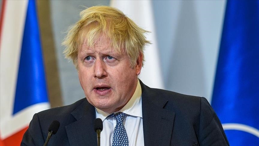Tovább marad hivatalban Boris Johnson