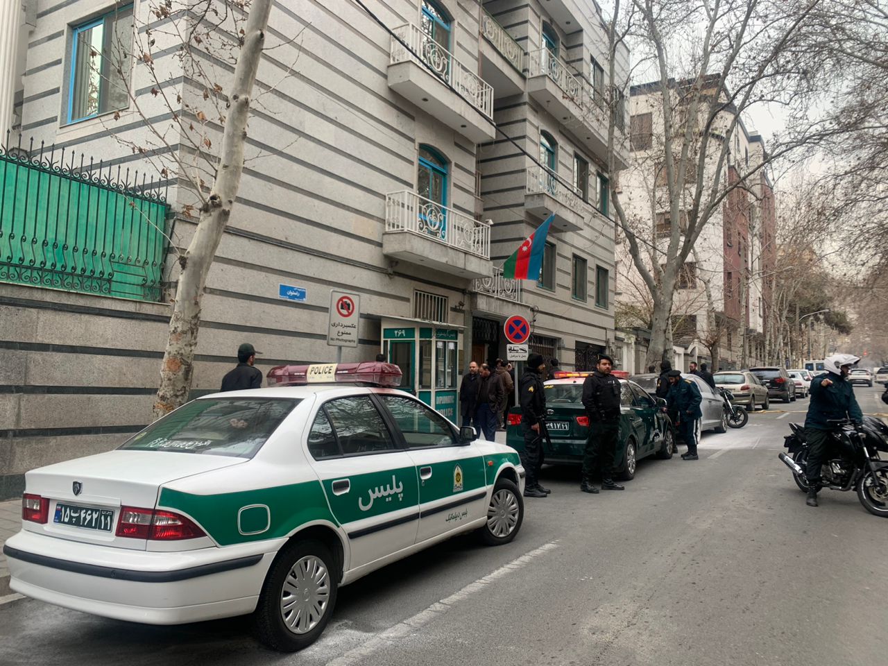 Támadás érte Azerbajdzsán teheráni nagykövetségét