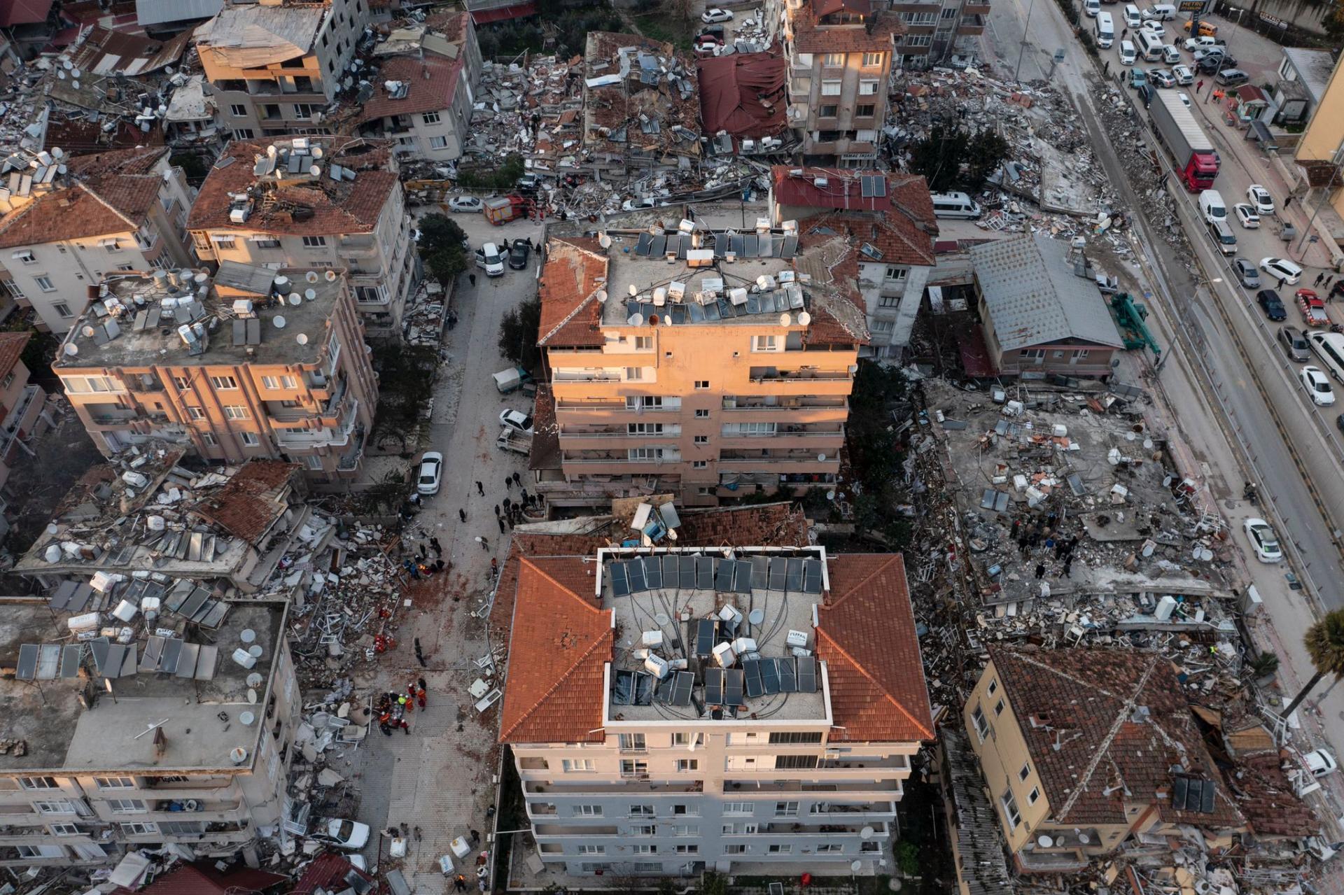 地震发生后各国继续向土耳其致发慰问电