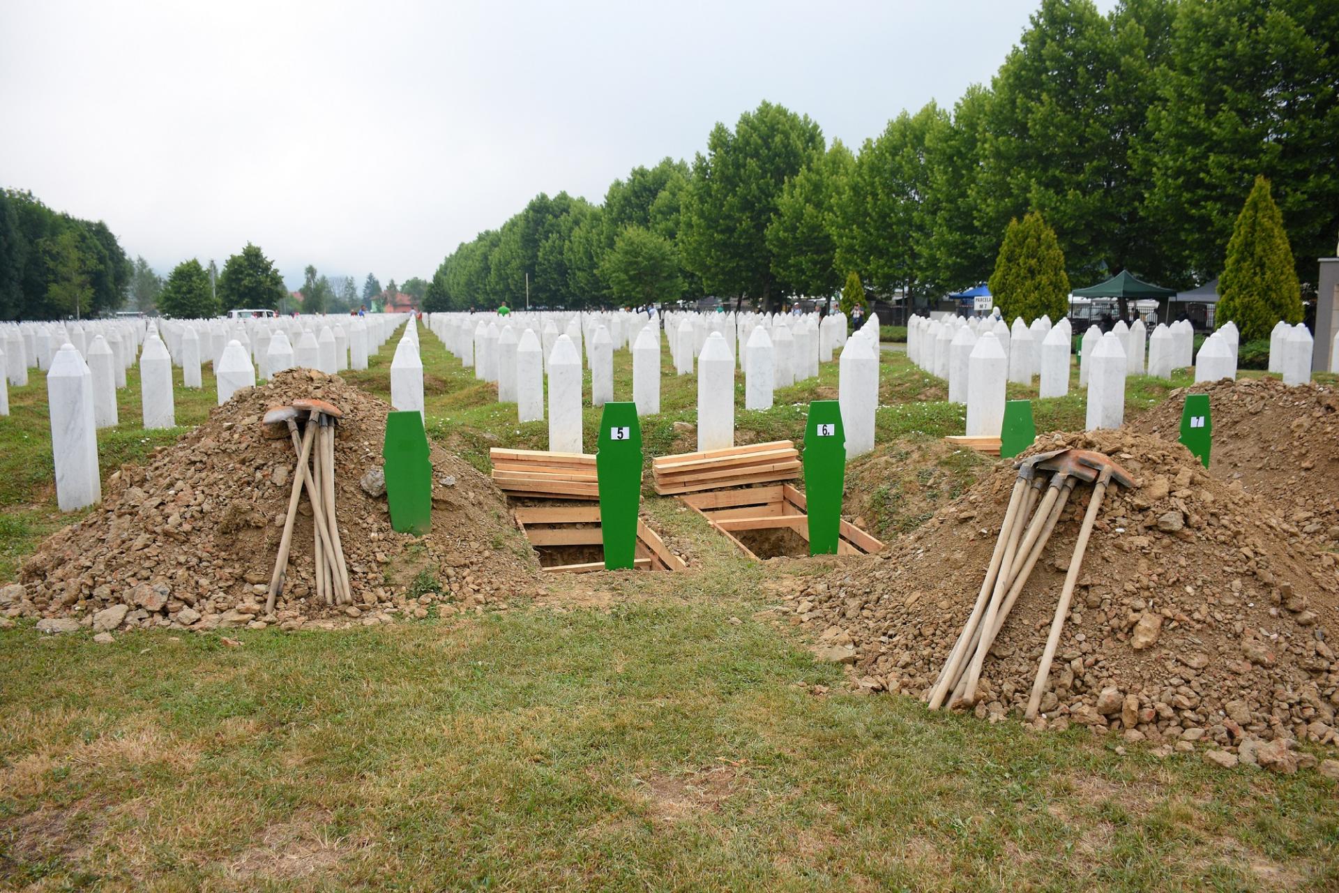MC Srebrenica: Pleteni džemper, jedna od Amelinih uspomena na oca Hasiba koji je ubijen u genocidu