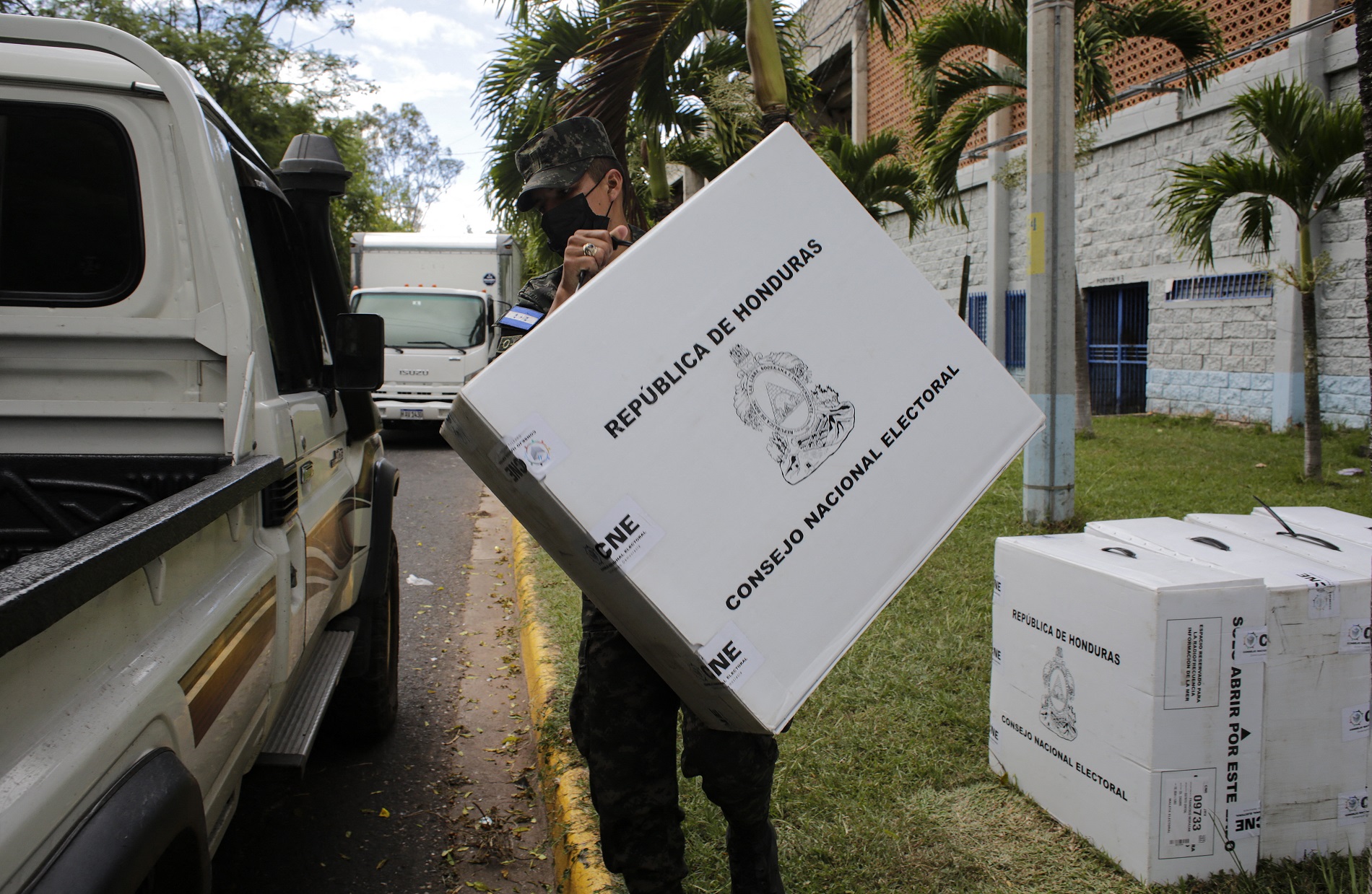 Cinco millones de personas van a las urnas en Honduras en elecciones presidenciales y legislativas