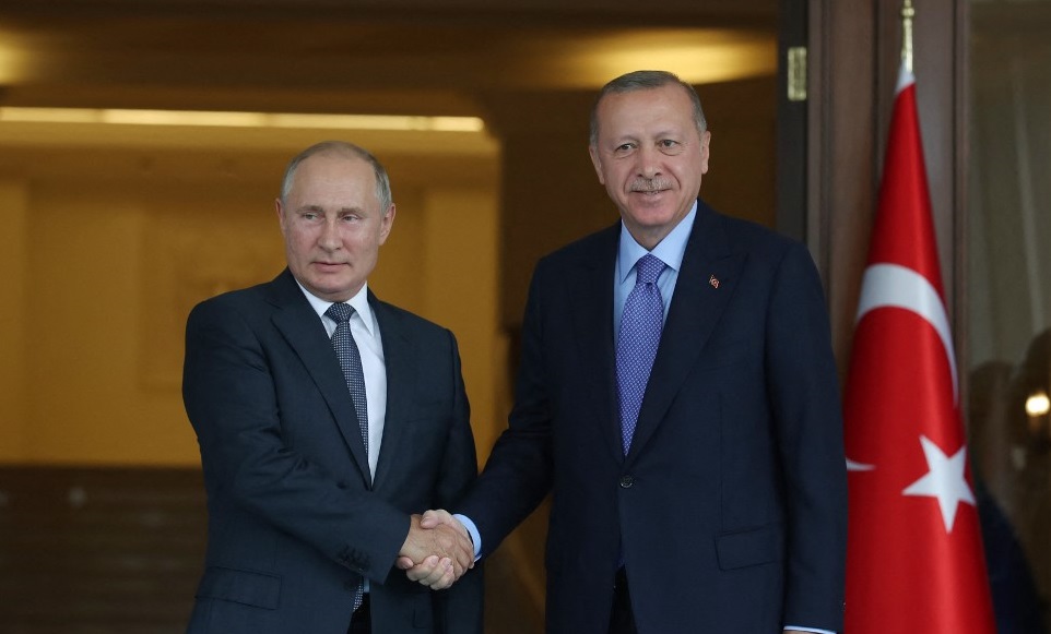 Lavrov: "Erdogan et Poutine vont discuter de la crise ukrainienne"