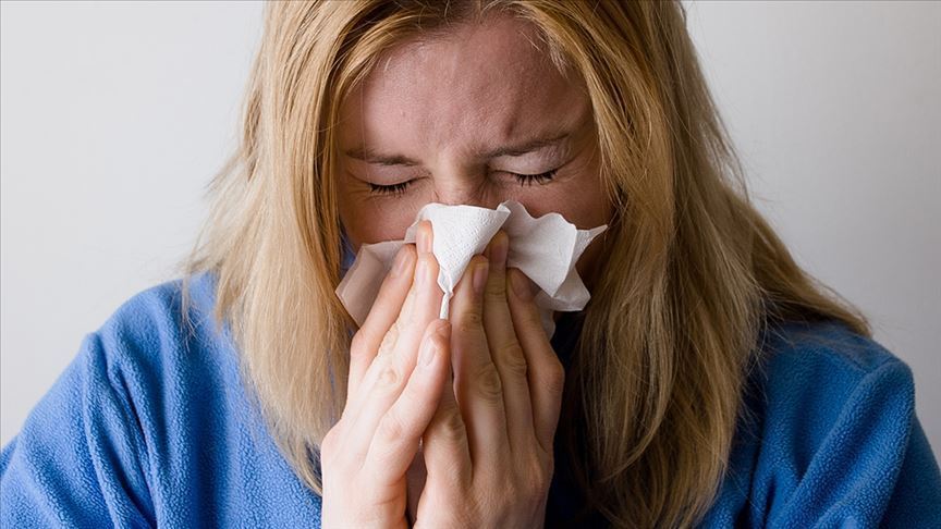El virus del resfriado común puede triunfar sobre el Covid-19