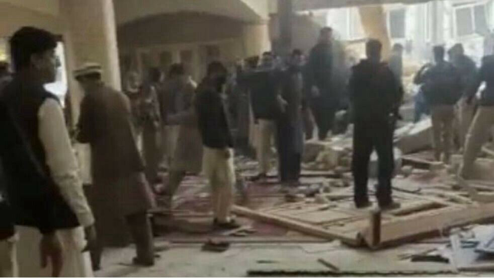 pakistanda bir jamede adem bomba hujumi yüz berdi