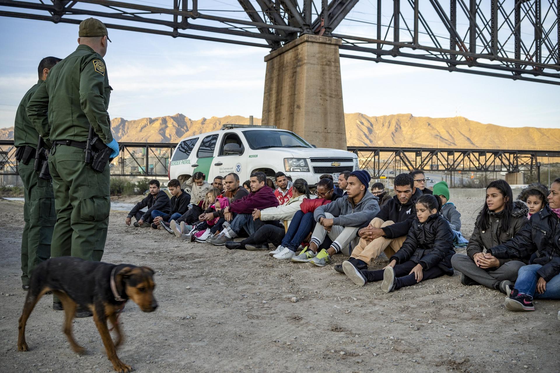 El Pentágono prepara dos instalaciones para albergar a los niños migrantes