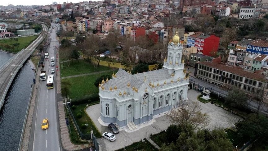 کلیسای دمیر در استانبول 124 ساله شد