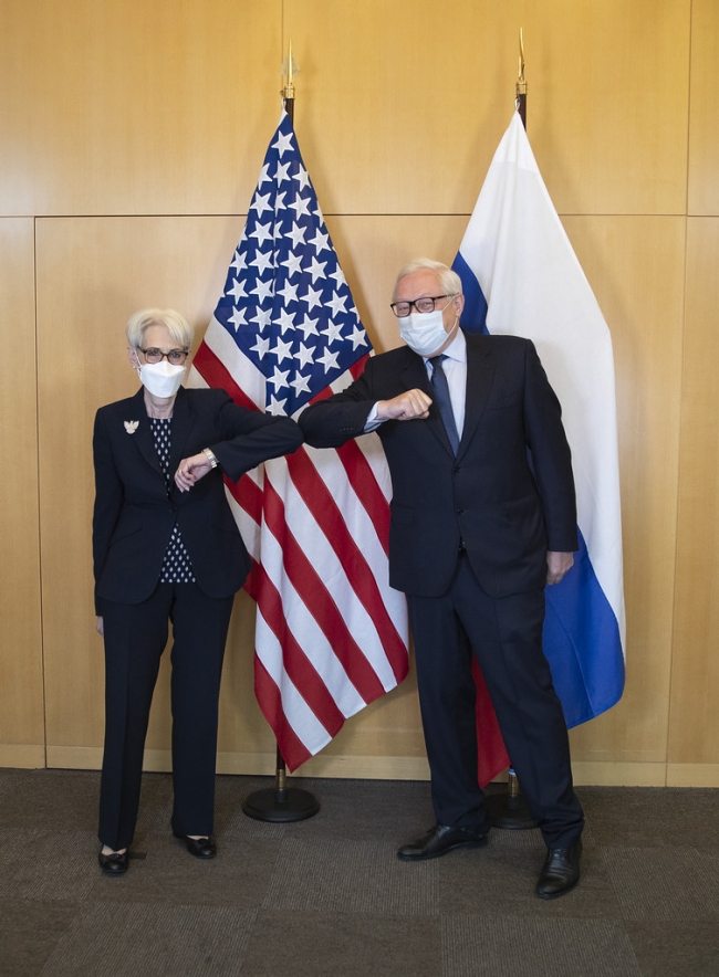 Delegaciones de Rusia y Estados Unidos celebran una reunión en Ginebra para abordar discrepancias