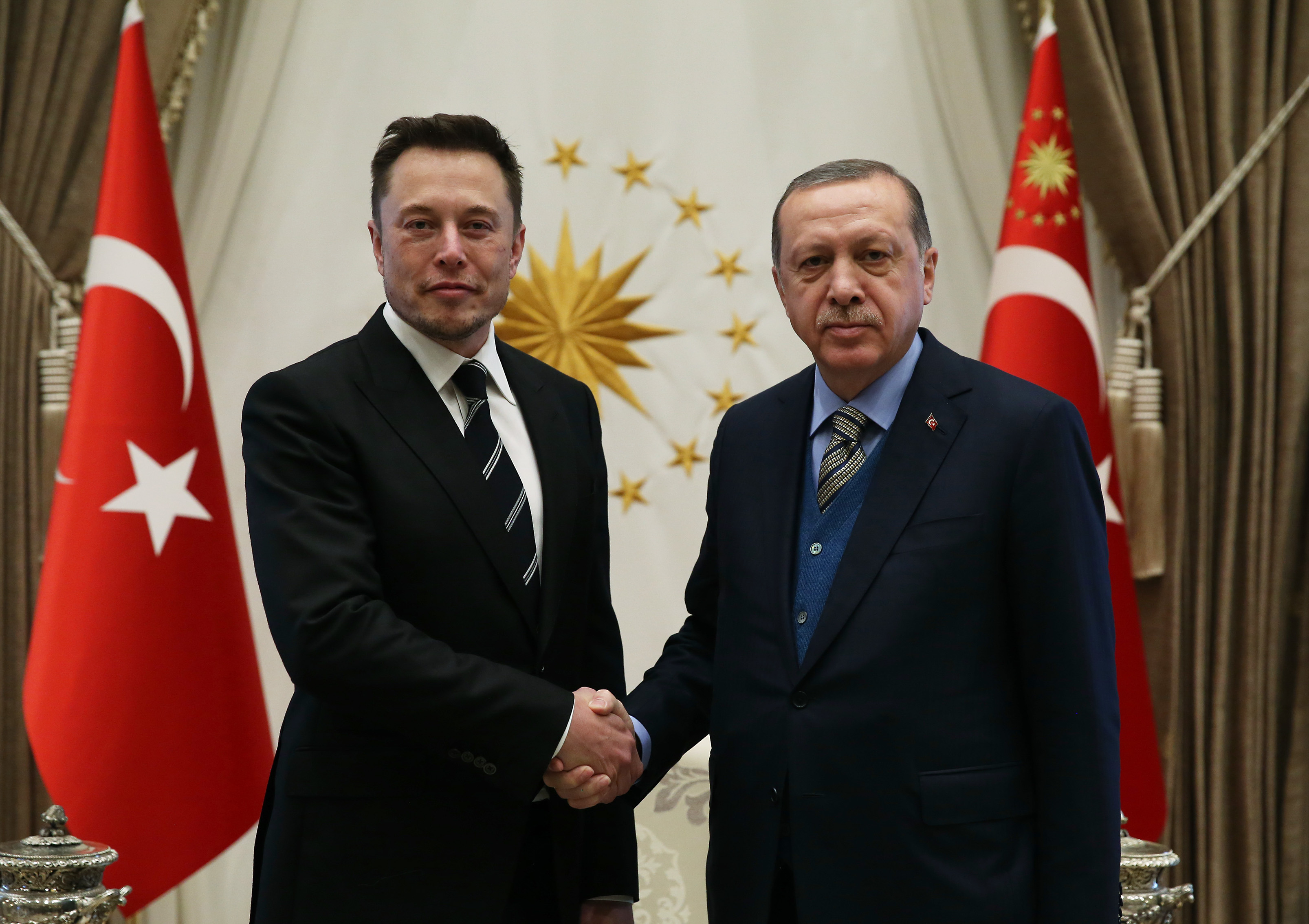Претседателот Ердоган разговараше телефонски со Елон Маск